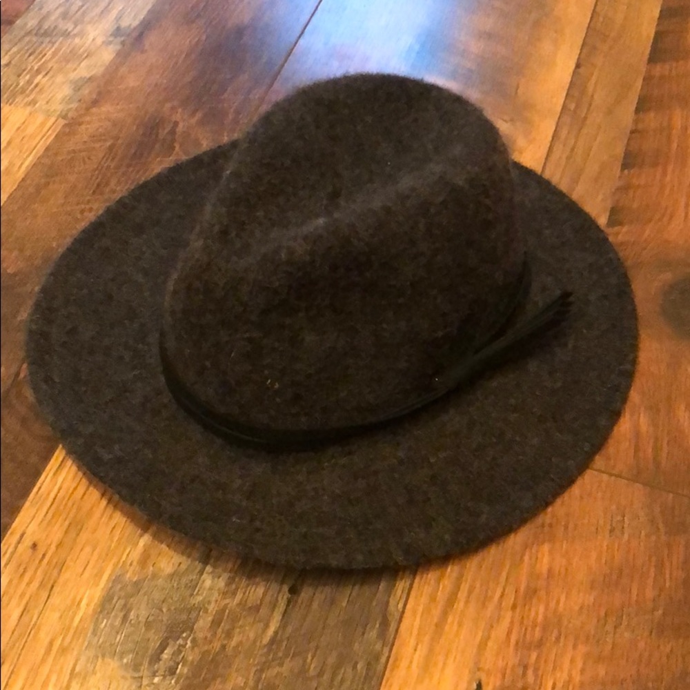 Women’s wool hat
